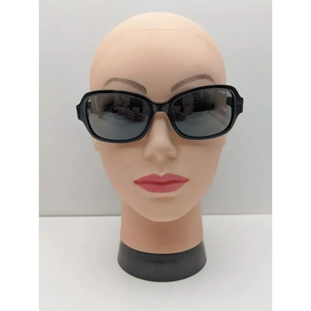 Vogue frame almost